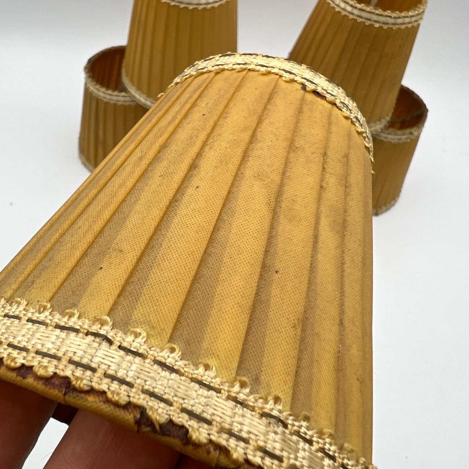 Set di Paralumi in tessuto ocra vintage paralume a clip antico per applique lume Categoria  Lampade Appliques