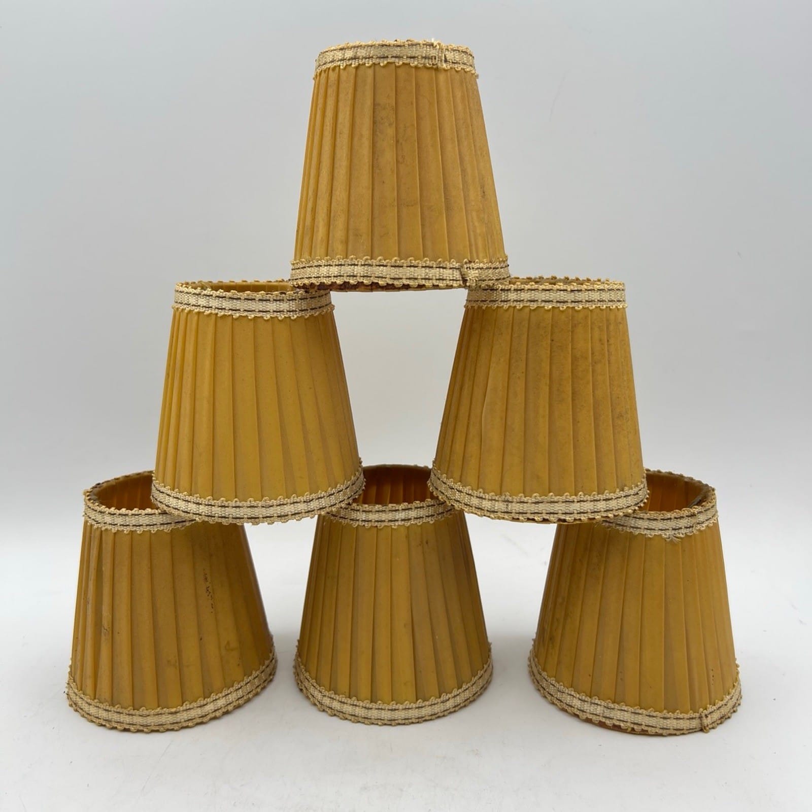 Set di Paralumi in tessuto ocra vintage paralume a clip antico per applique lume Categoria  Lampade Appliques