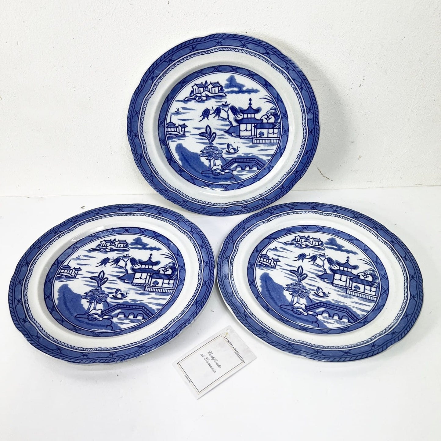 Set di Piatti in ceramica decoro blu scena orientale Ashworth Bros stile Willow Categoria  Piatti e Piattini