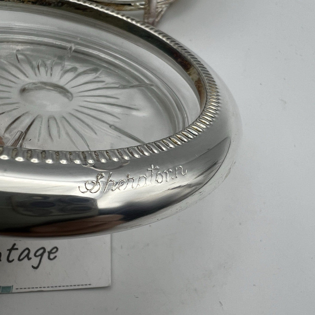 Set di quattro sottobicchieri vintage in vetro e silver plate posacenere antico Categoria  Sheffield & Argento