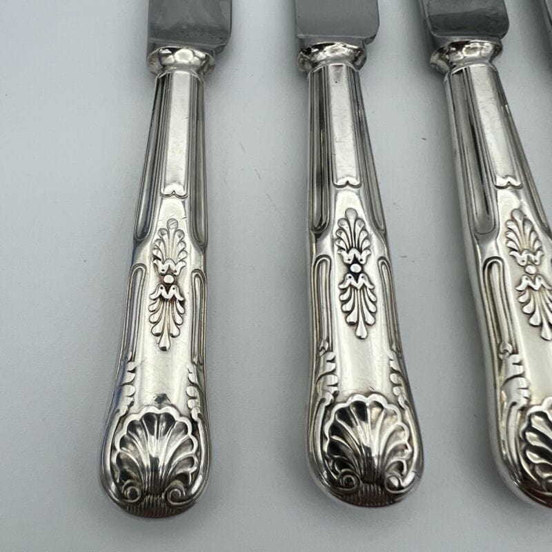 Set di sei coltelli antichi in argento sheffield silver plate per dolce anni 70 Categoria  Sheffield & Argento