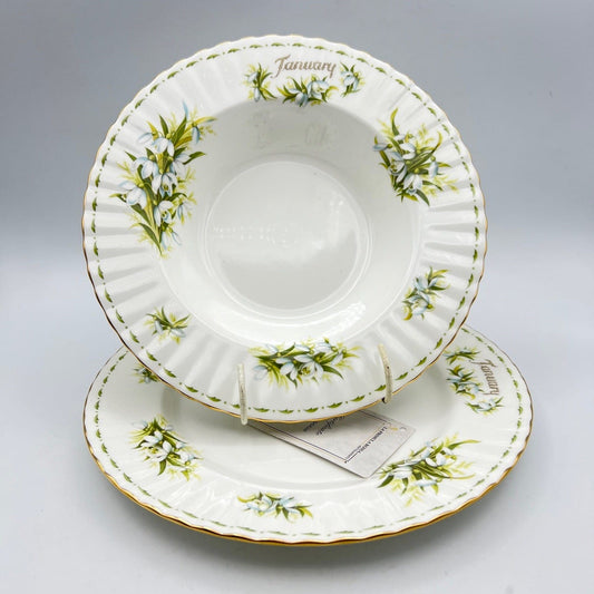 Set Piatti Posto Tavola Servizio Royal Albert mese Flower Of The Month GENNAIO Categoria  Piatti e Piattini