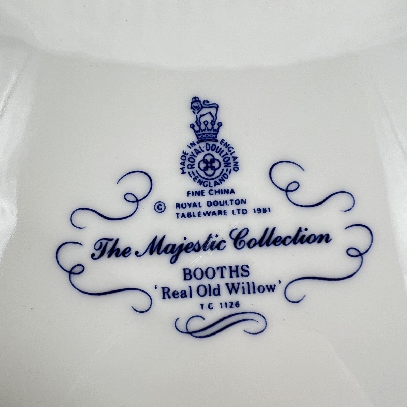 Set Piatti vintage in ceramica inglese royal doulton bianco blu Serie old Willow Categoria  Piatti e Piattini