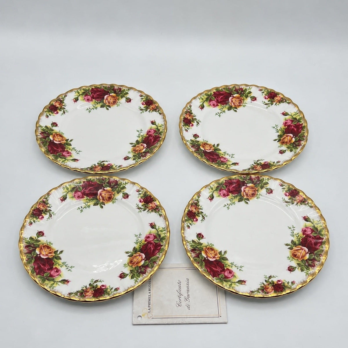 Set Servizio di 4  Piatti Piattini in Porcellana Royal Albert Old Country Roses Categoria  Piatti e Piattini