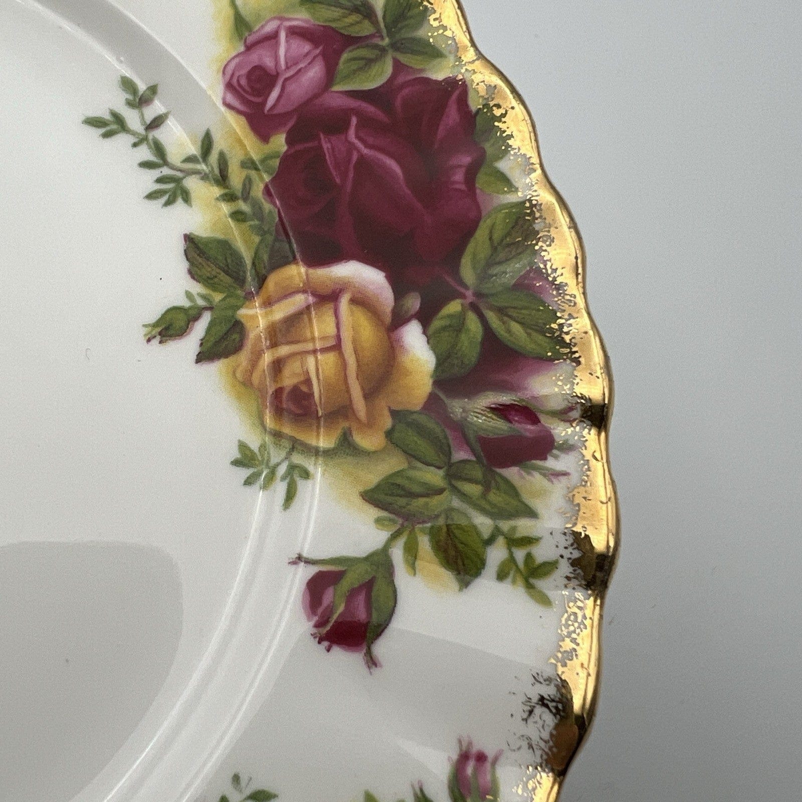 Set Servizio di 6 Piatti Piattini in Porcellana Royal Albert Old Country Roses Categoria  Piatti e Piattini