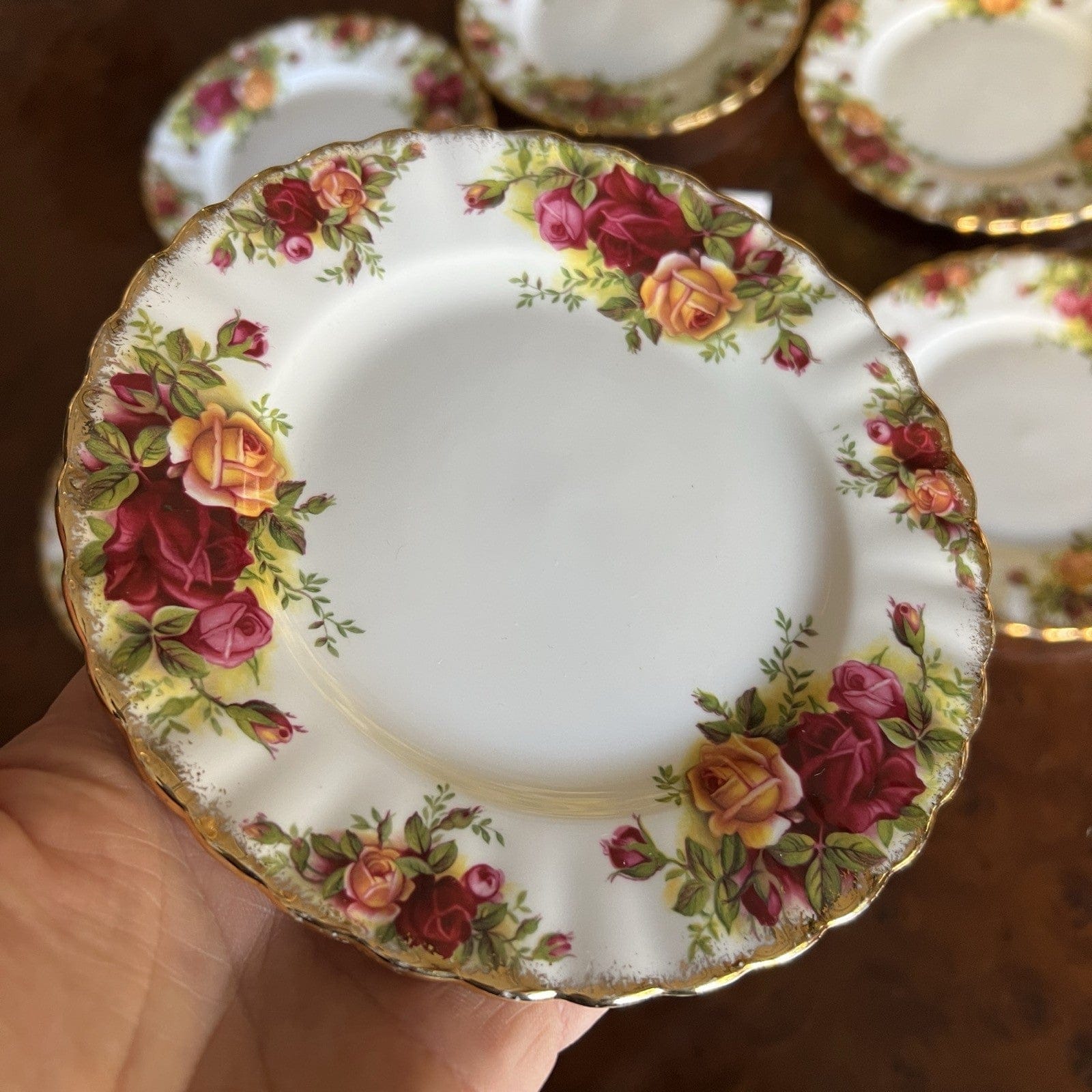 Set Servizio di 6 Piatti Piattini in Porcellana Royal Albert Old Country Roses Categoria  Piatti e Piattini