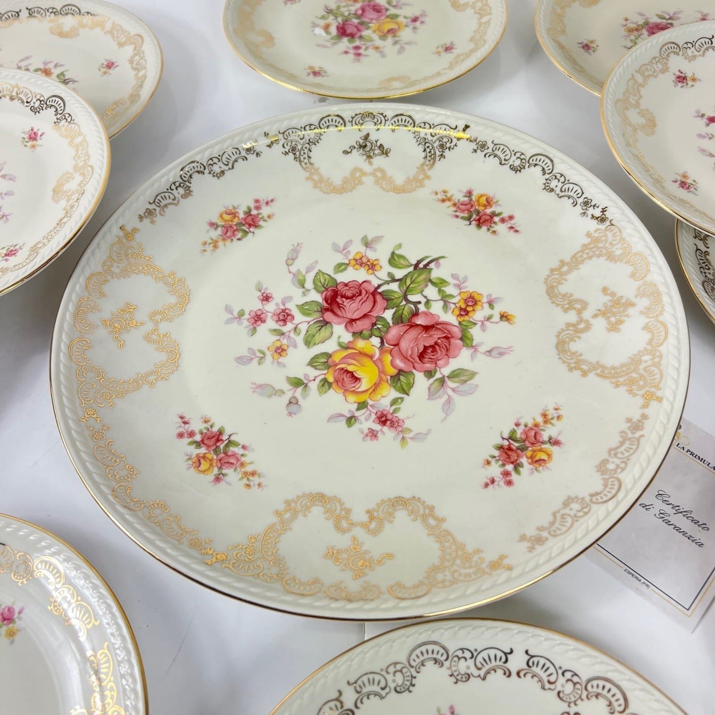 Set servizio di piatti antichi in porcellana Bavaria bianca piattini con fiori Categoria  Piatti e Piattini