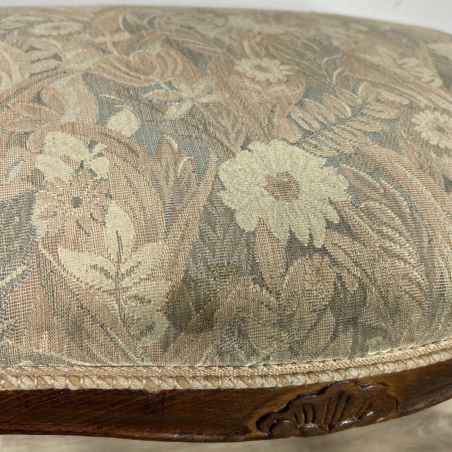 Sgabello antico panca panchetta poggiapiedi in legno pouf pouff imbottito 900 Categoria  Sgabelli - Pouf - Poggiapiedi