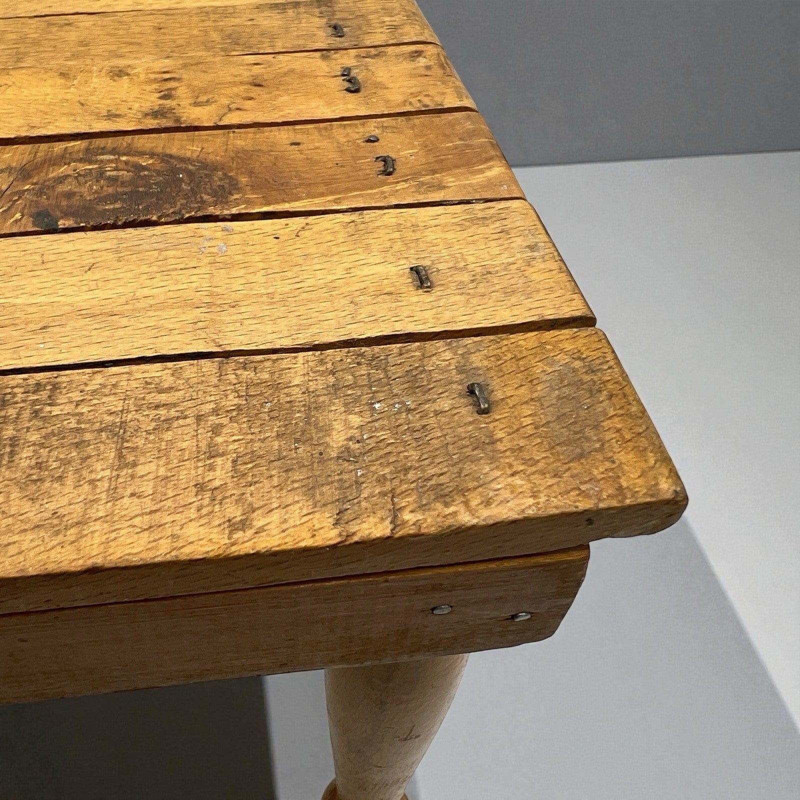 Sgabello poggiapiedi antico in legno pouf pouff vintage mini tavolo panca Categoria  Sgabelli - Pouf - Poggiapiedi