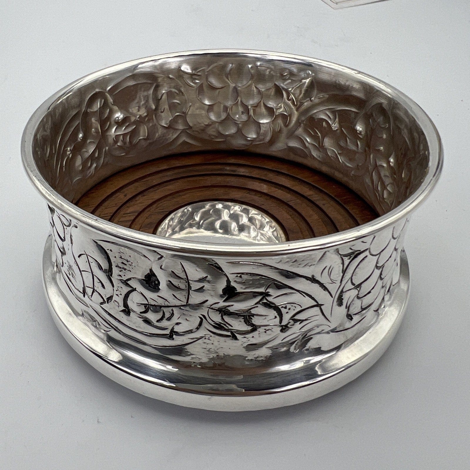 Sottobottiglia da tavola in argento sheffield silver plated vintage stile antico Categoria  Sheffield & Argento