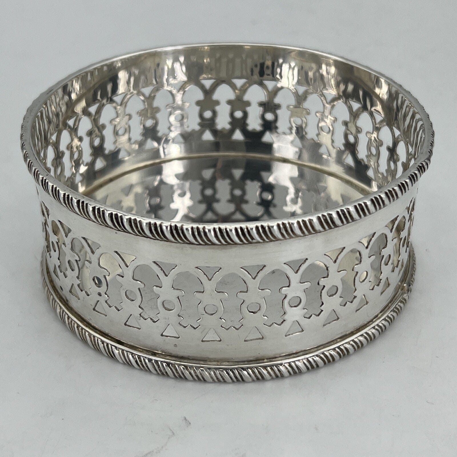 Sottobottiglia portabottiglie vino da tavola in argento sheffield stile antico X Categoria  Sheffield & Argento