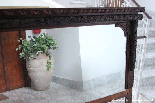 SPECCHIERA ANTICA CON CORNICE IN LEGNO MOGANO mt 2,10  TESTATA CON FOGLIE D'UVA Categoria  Specchi e Cornici