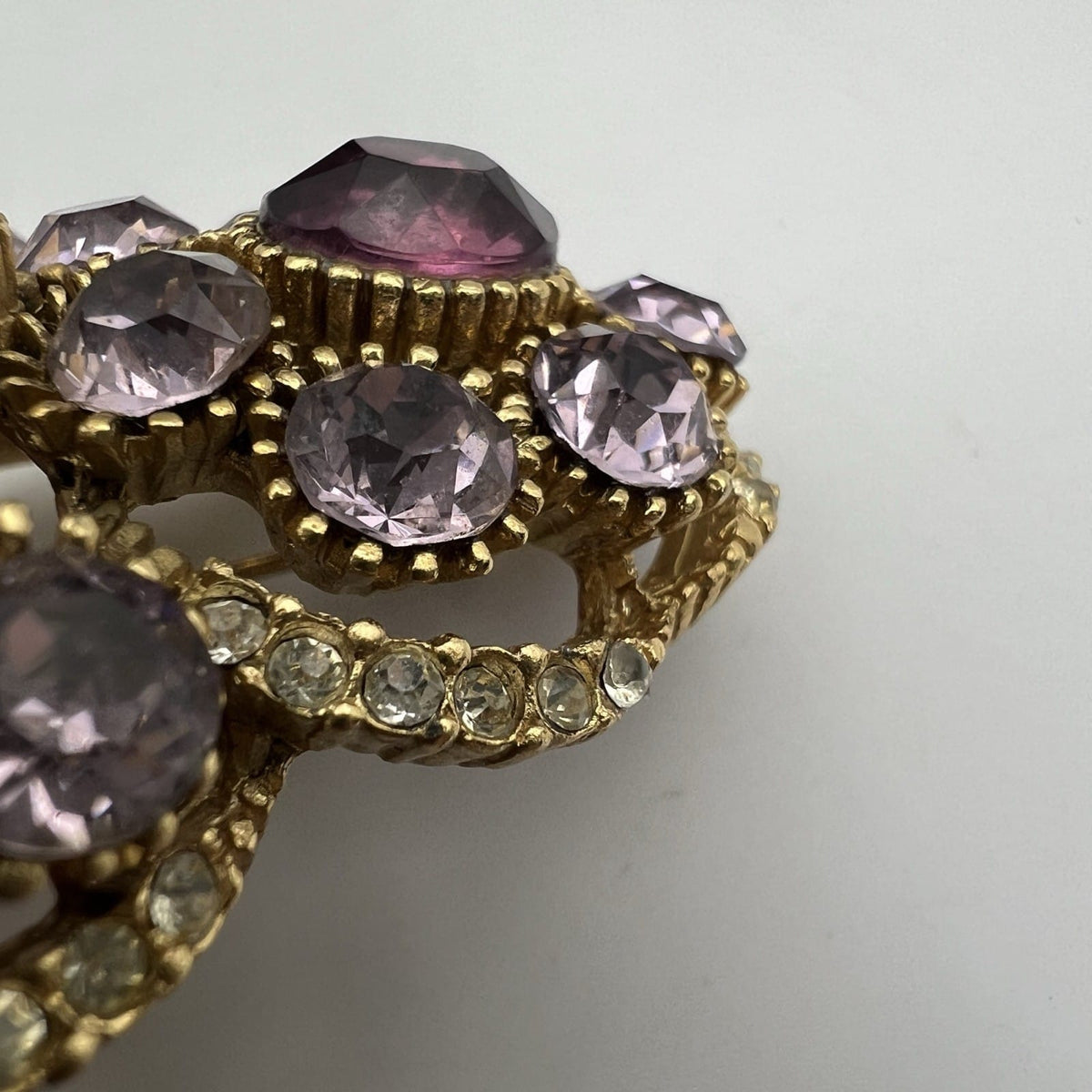Spilla Elegante Inglese Vintage da donna stile antica Gioiello a Strass Viola Categoria  Bigiotteria & Accessori