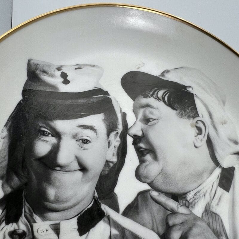 Stanlio e Ollio Piatto The Foreign Legion Vintage in porcellana di Laurel Hardy Categoria  Ceramiche e Porcellane