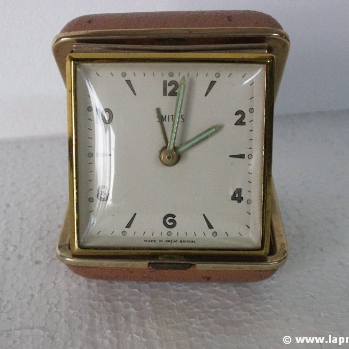 SVEGLIA SMITHS D'EPOCA DA VIAGGIO PEZZI DI RICAMBIO VINTAGE TRAVEL ALARM CLOCK Categoria  Orologi, Accessori & Ricambi