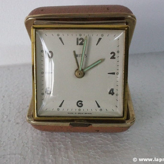 SVEGLIA SMITHS D'EPOCA DA VIAGGIO PEZZI DI RICAMBIO VINTAGE TRAVEL ALARM CLOCK Categoria  Orologi, Accessori & Ricambi