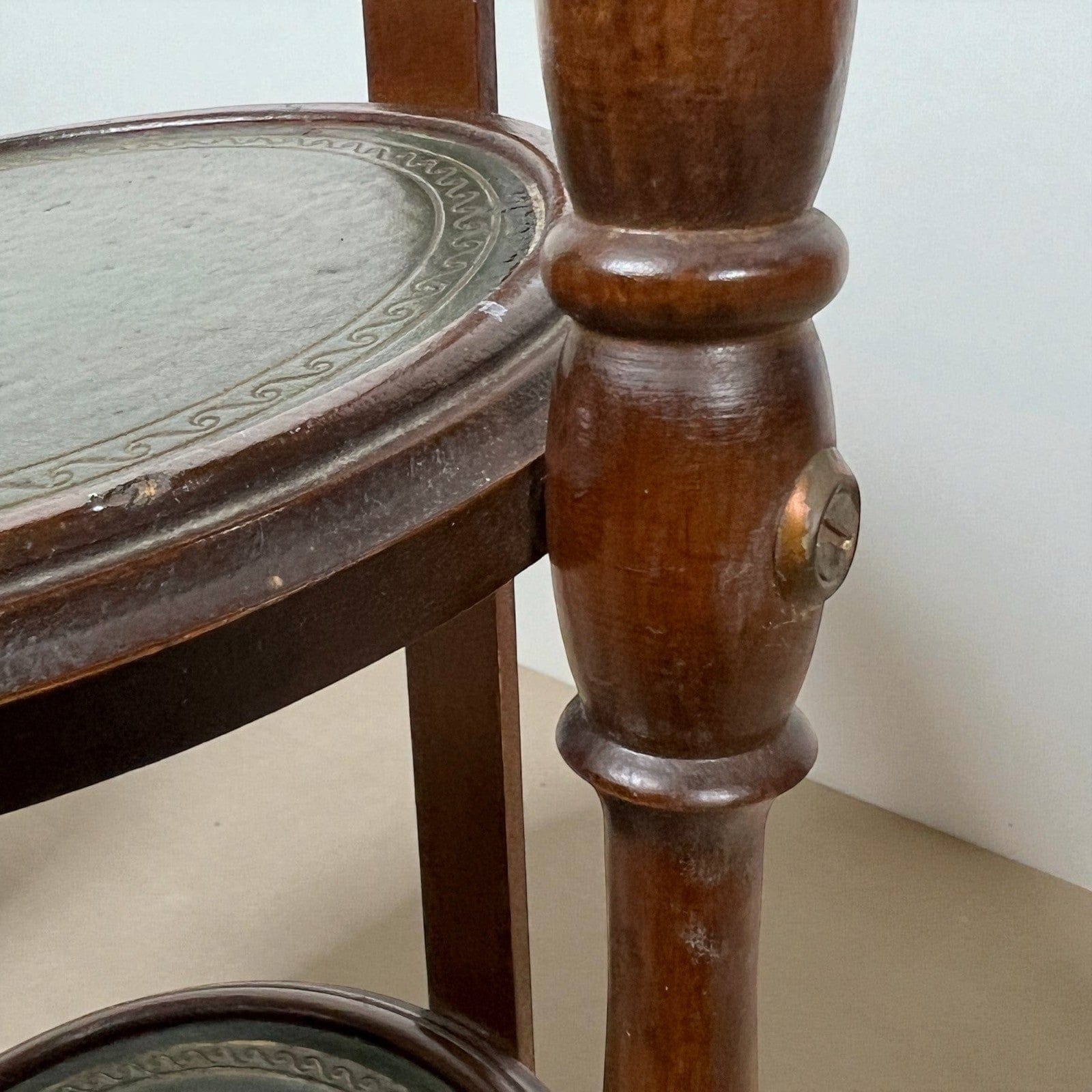 Tavolino antico a piu ripiani in legno etagere pieghevole porta dolci cake stand Categoria  Tavoli - tavolinetti