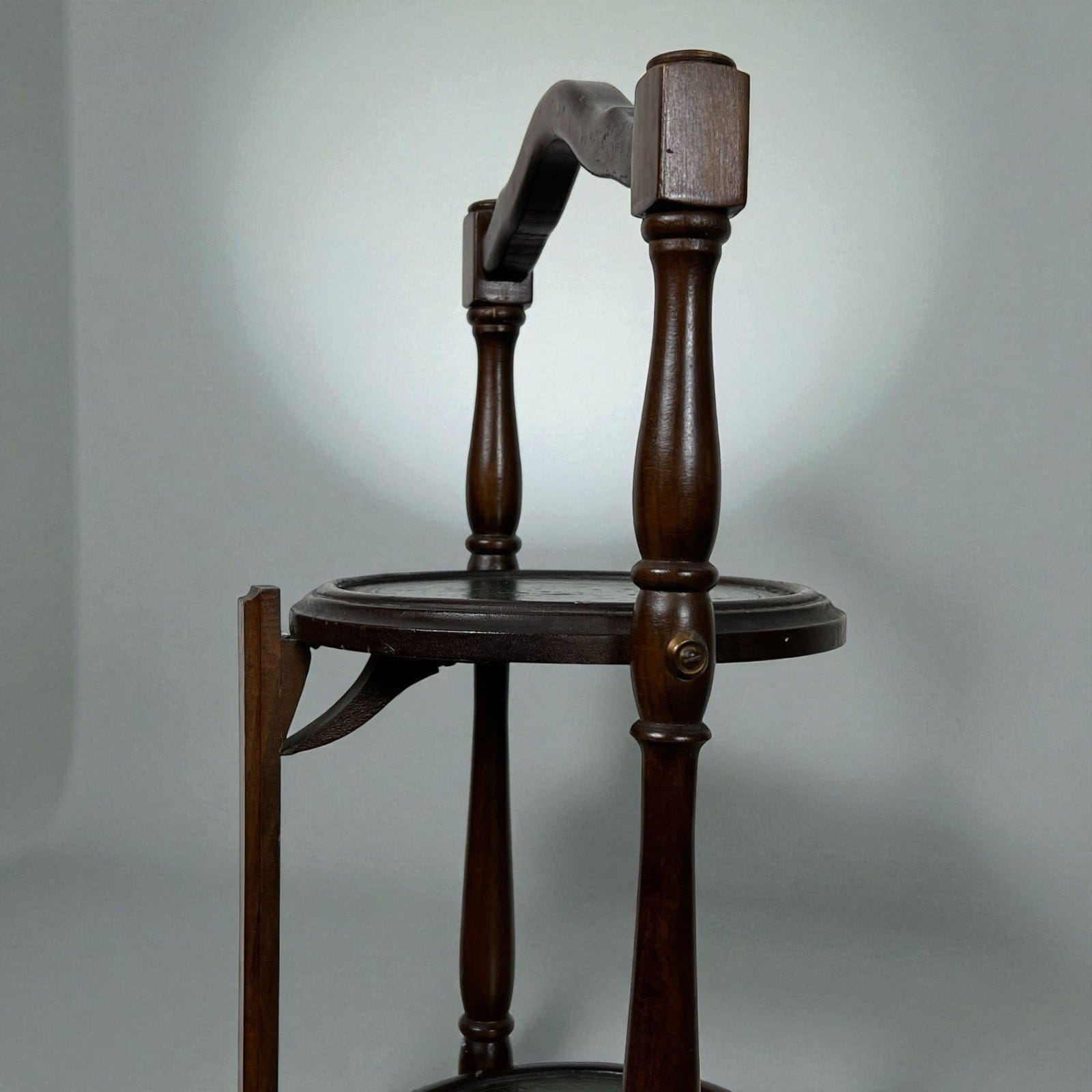 Tavolino antico a piu ripiani in legno etagere pieghevole porta dolci cake stand Categoria  Tavoli - tavolinetti