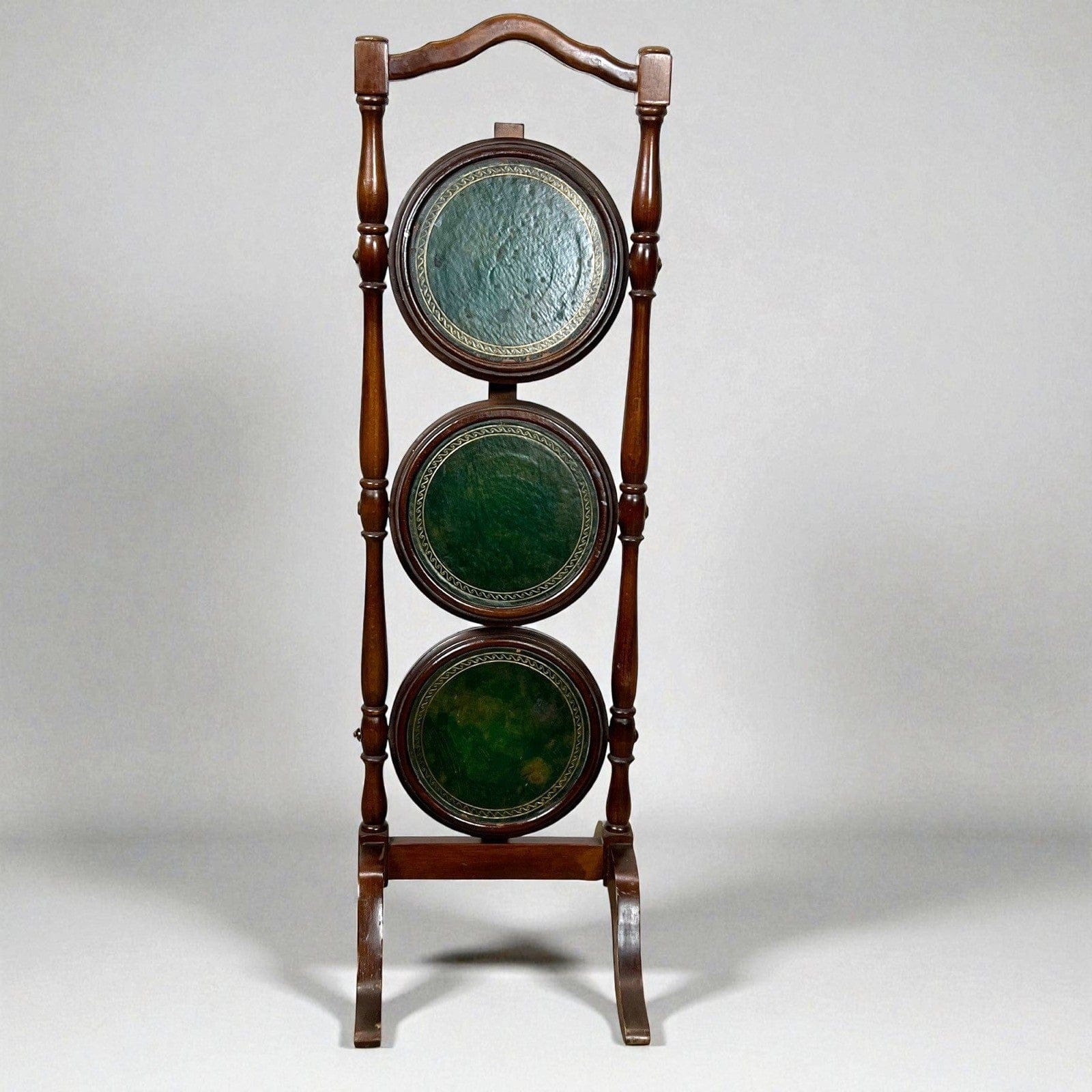 Tavolino antico a piu ripiani in legno etagere pieghevole porta dolci cake stand Categoria  Tavoli - tavolinetti