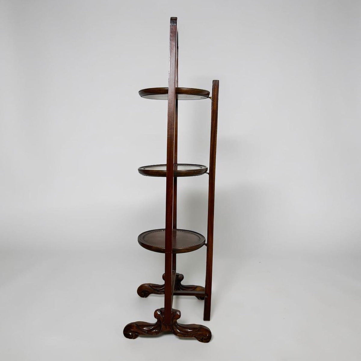 Tavolino antico a più ripiani in legno etagere pieghevole porta dolci cake stand Categoria  Tavoli - tavolinetti