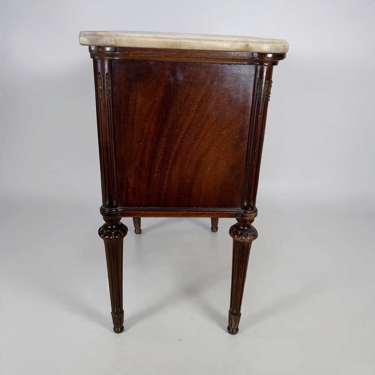 Tavolino Antico Comodino Mobiletto in legno epoca 900 Mobile con cassetto marmo Categoria  Comodini