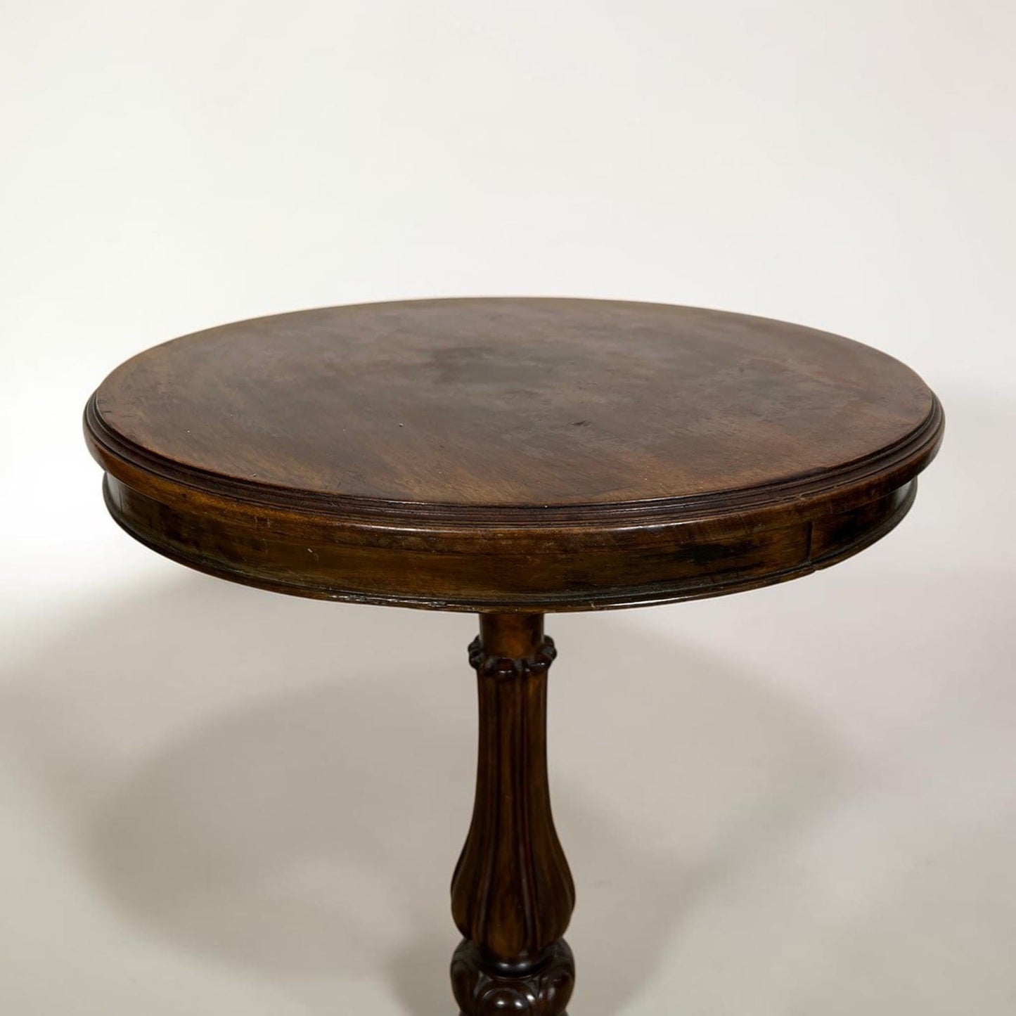 Tavolino antico rotondo tavolo in legno epoca '800 da per salotto porta telefono Categoria  Tavoli - tavolinetti