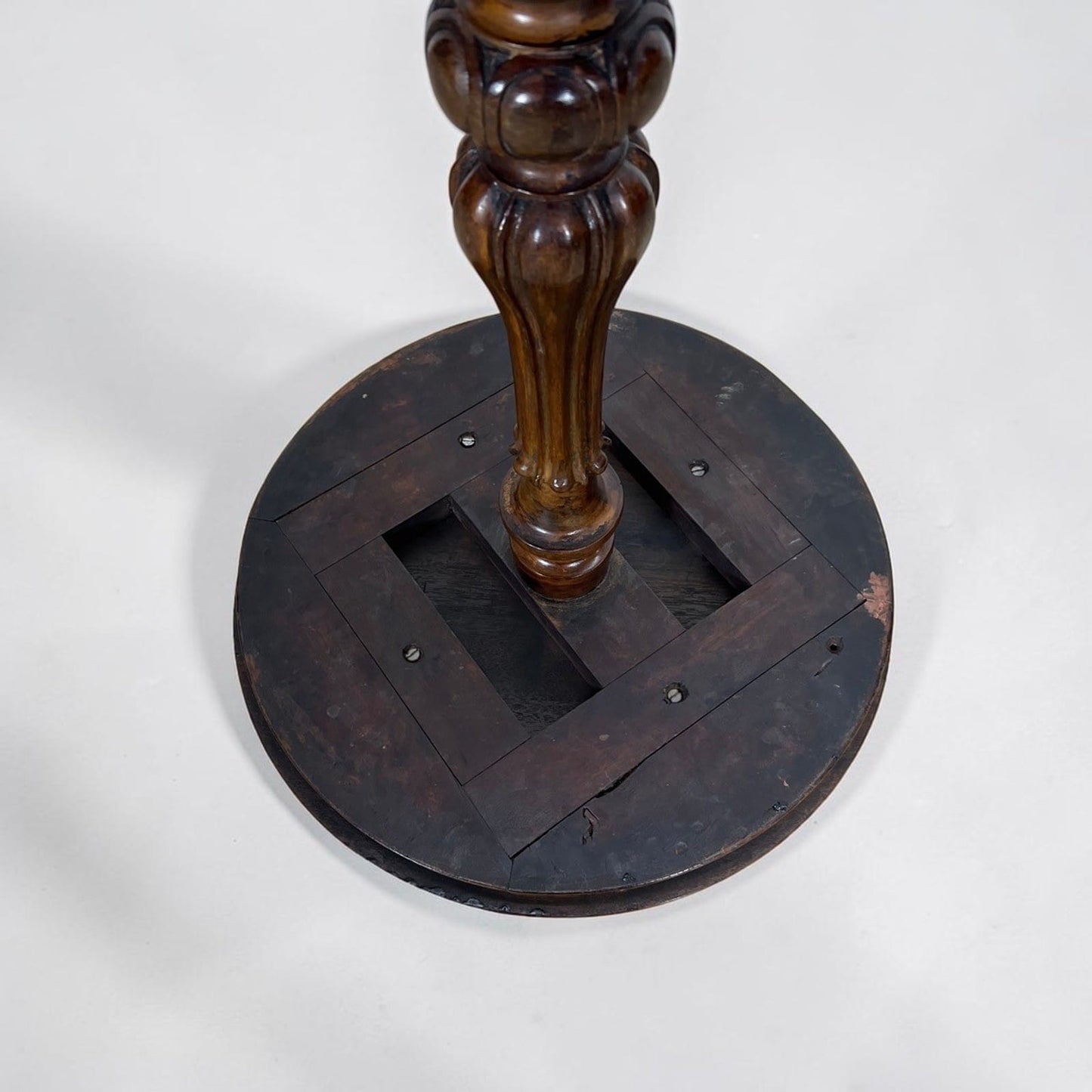 Tavolino antico rotondo tavolo in legno epoca '800 da per salotto porta telefono Categoria  Tavoli - tavolinetti