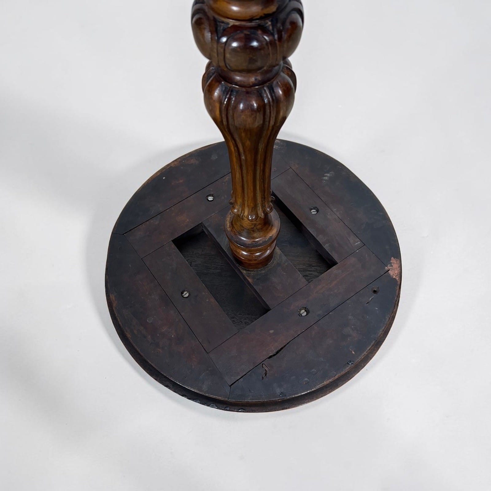 Tavolino antico rotondo tavolo in legno epoca '800 da per salotto porta telefono Categoria  Tavoli - tavolinetti