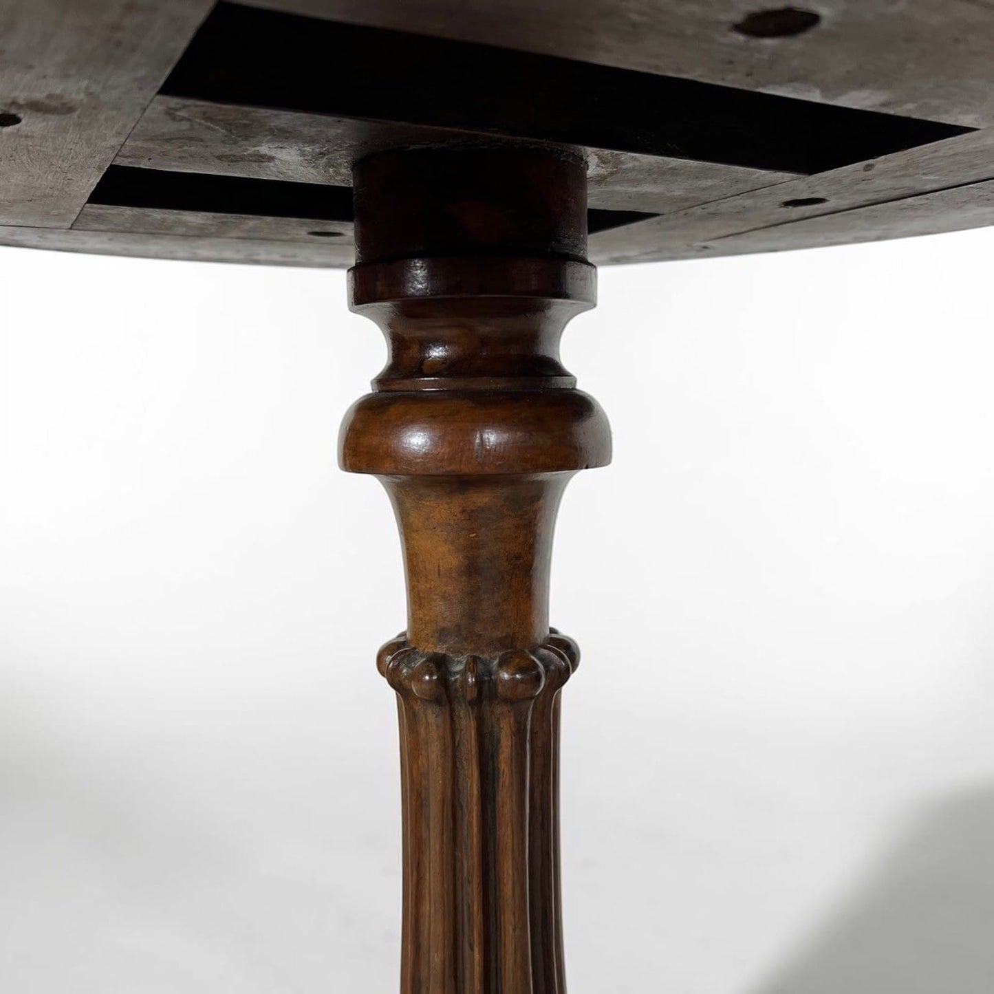Tavolino antico rotondo tavolo in legno epoca '800 da per salotto porta telefono Categoria  Tavoli - tavolinetti