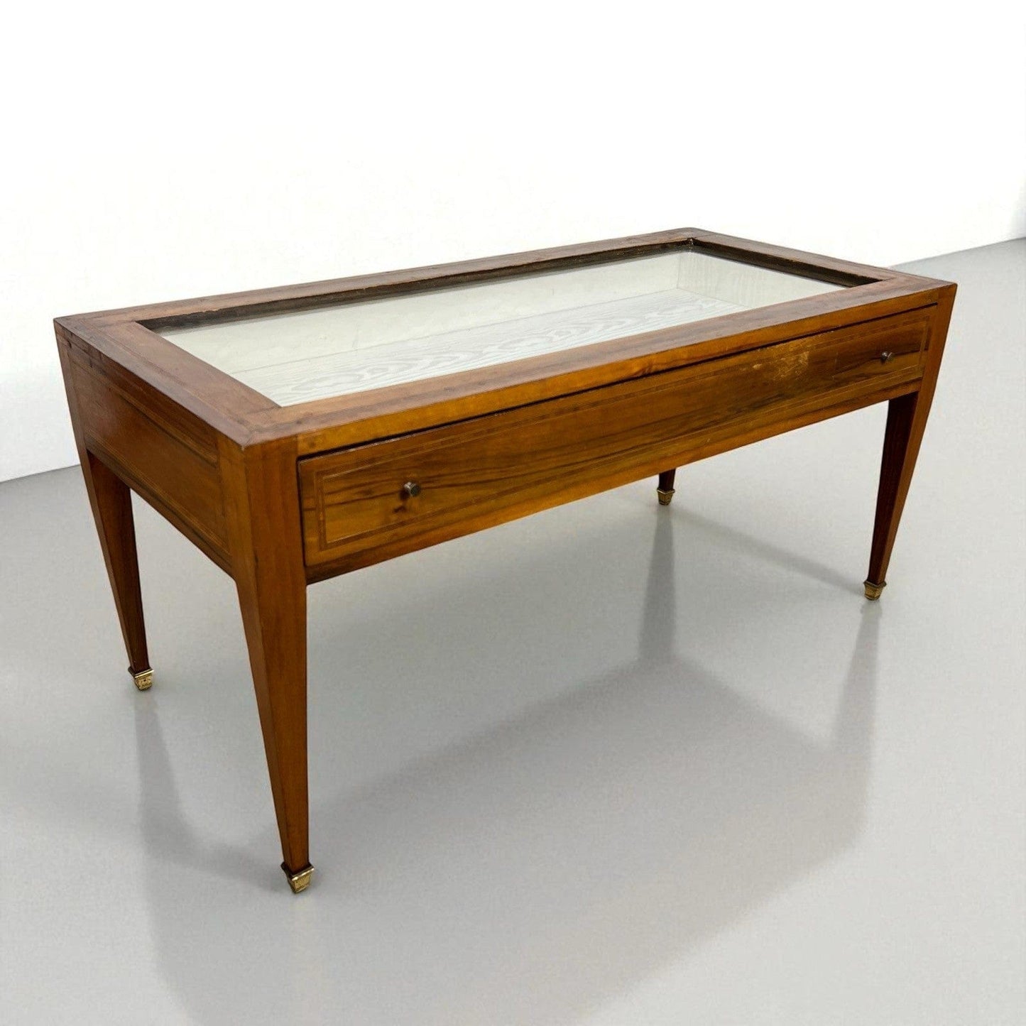 Tavolino bacheca antico tavolo vetrina espositore basso Stile Neoclassico 900 Categoria  Vetrine