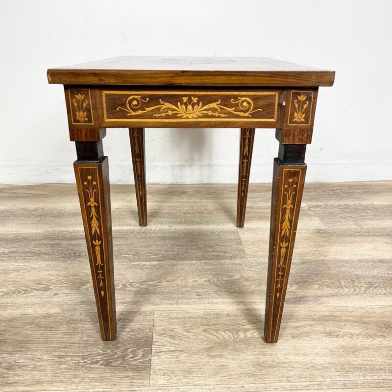 Tavolino da salotto antico in stile LUIGI XVI Epoca 900 Tavolo basso Intarsiato Categoria  Arredamento