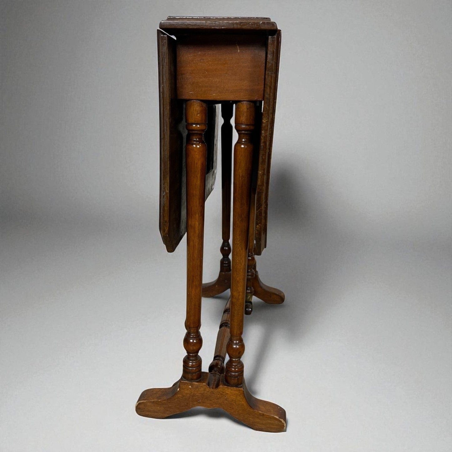 Tavolino tavolo antico a vela da salotto soggiorno per caffe in legno pieghevole Categoria  Tavoli - tavolinetti