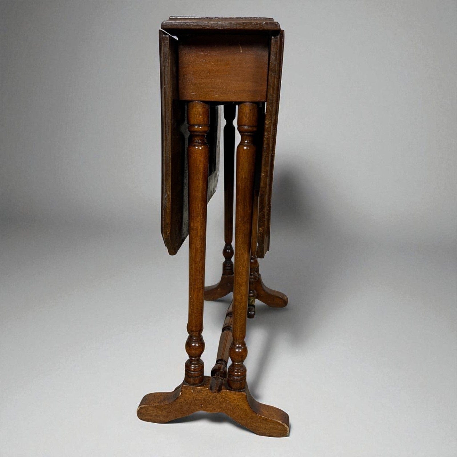 Tavolino tavolo antico a vela da salotto soggiorno per caffe in legno pieghevole Categoria  Tavoli - tavolinetti