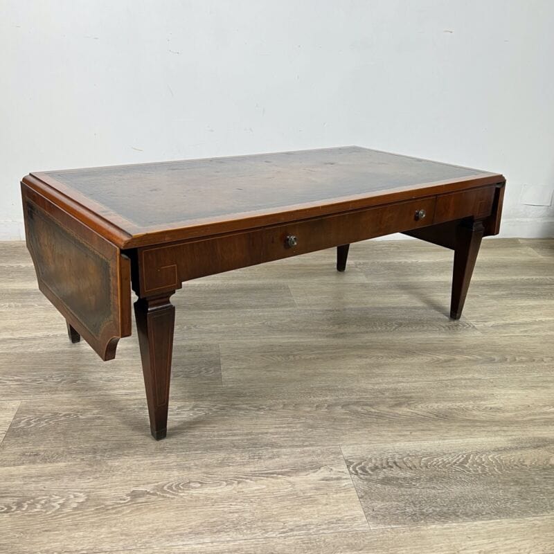 Tavolino tavolo antico da salotto basso in legno piano pelle con alette vintage Categoria  Tavoli - tavolinetti