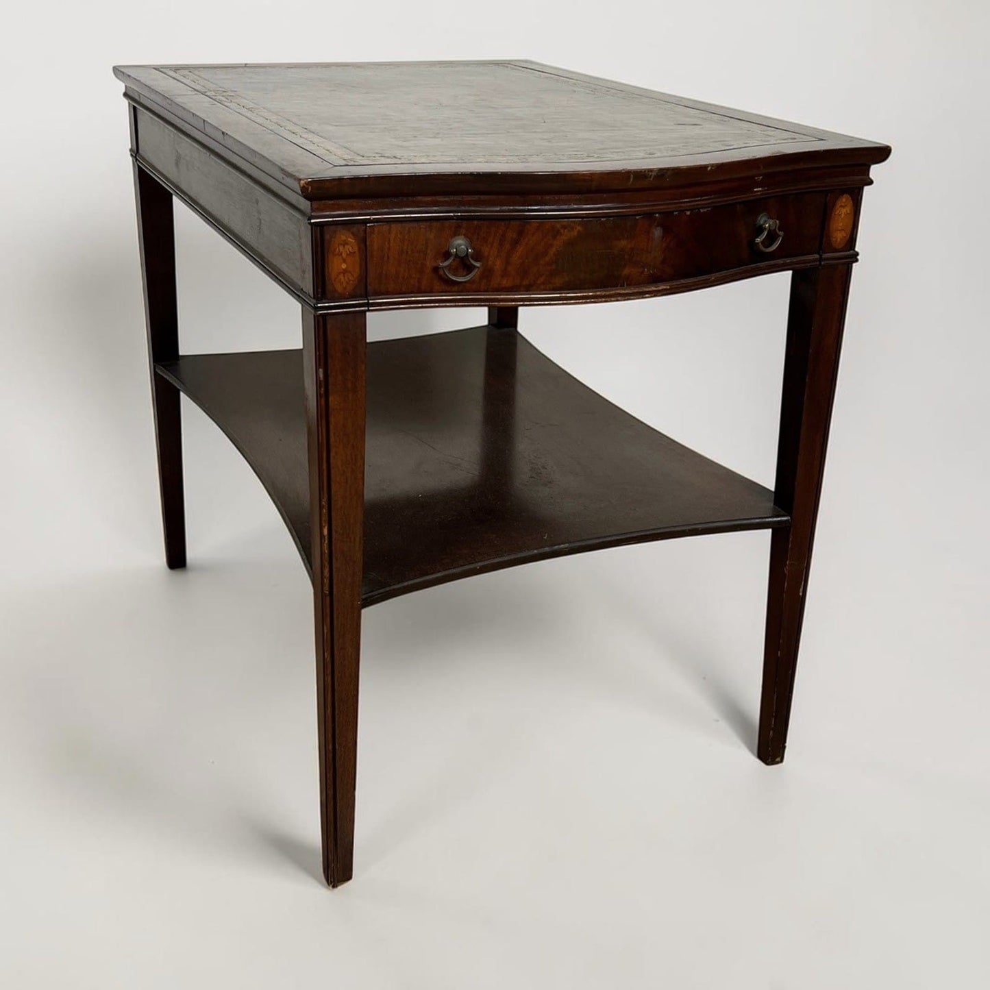 Tavolino tavolo antico da salotto basso in legno piano pelle per ufficio Regency Categoria  Tavoli - tavolinetti