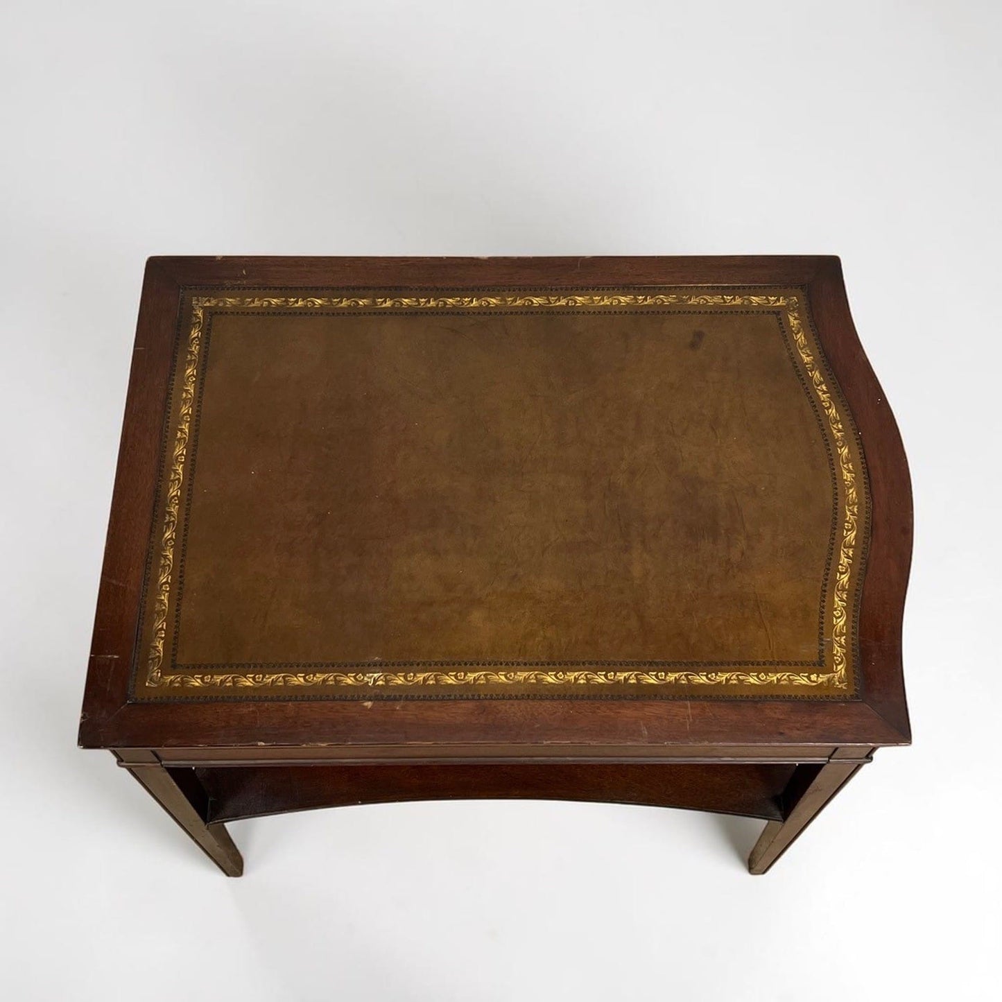 Tavolino tavolo antico da salotto basso in legno piano pelle per ufficio Regency Categoria  Tavoli - tavolinetti