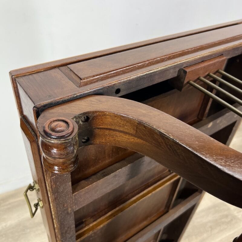 Tavolino tavolo antico da salotto basso in legno piano pelle per ufficio vintage Categoria  Tavoli - tavolinetti