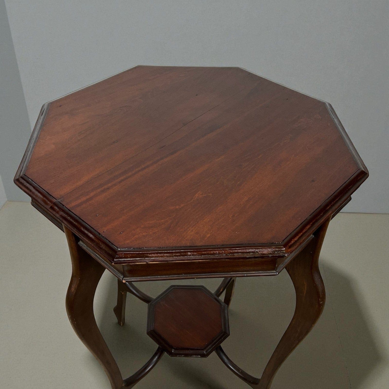 Tavolino tavolo antico da salotto soggiorno in legno due ripiani inglese ‘800 Categoria  Tavoli - tavolinetti