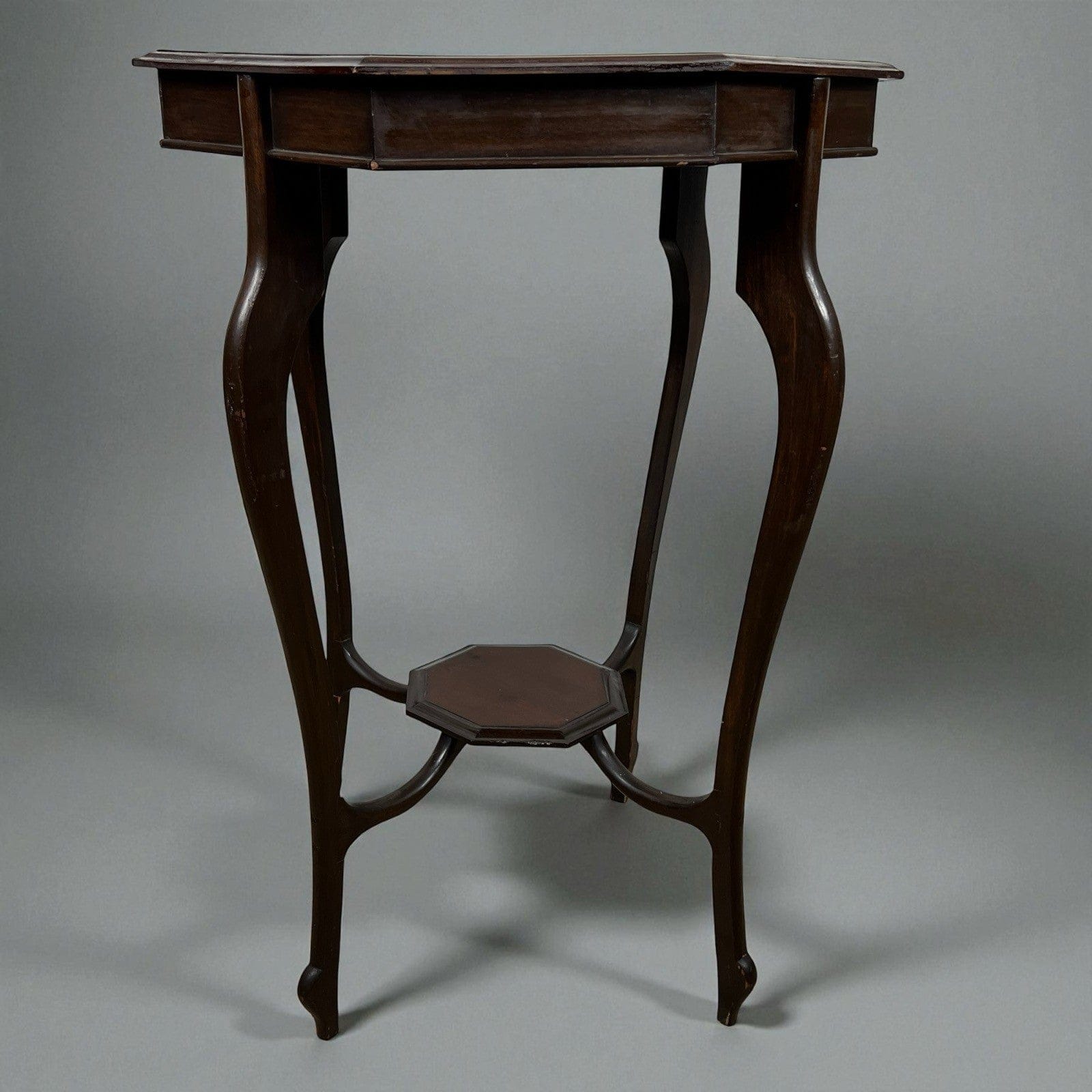 Tavolino tavolo antico da salotto soggiorno in legno due ripiani inglese ‘800 Categoria  Tavoli - tavolinetti