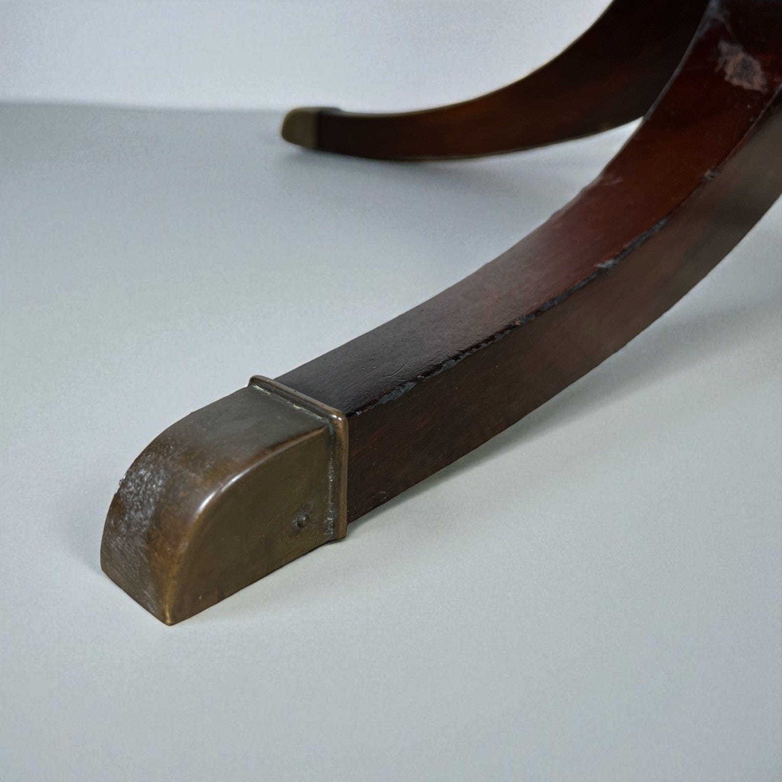 Tavolino tavolo basso antico da salotto con piano in pelle stile Regency vintage Categoria  Tavoli - tavolinetti