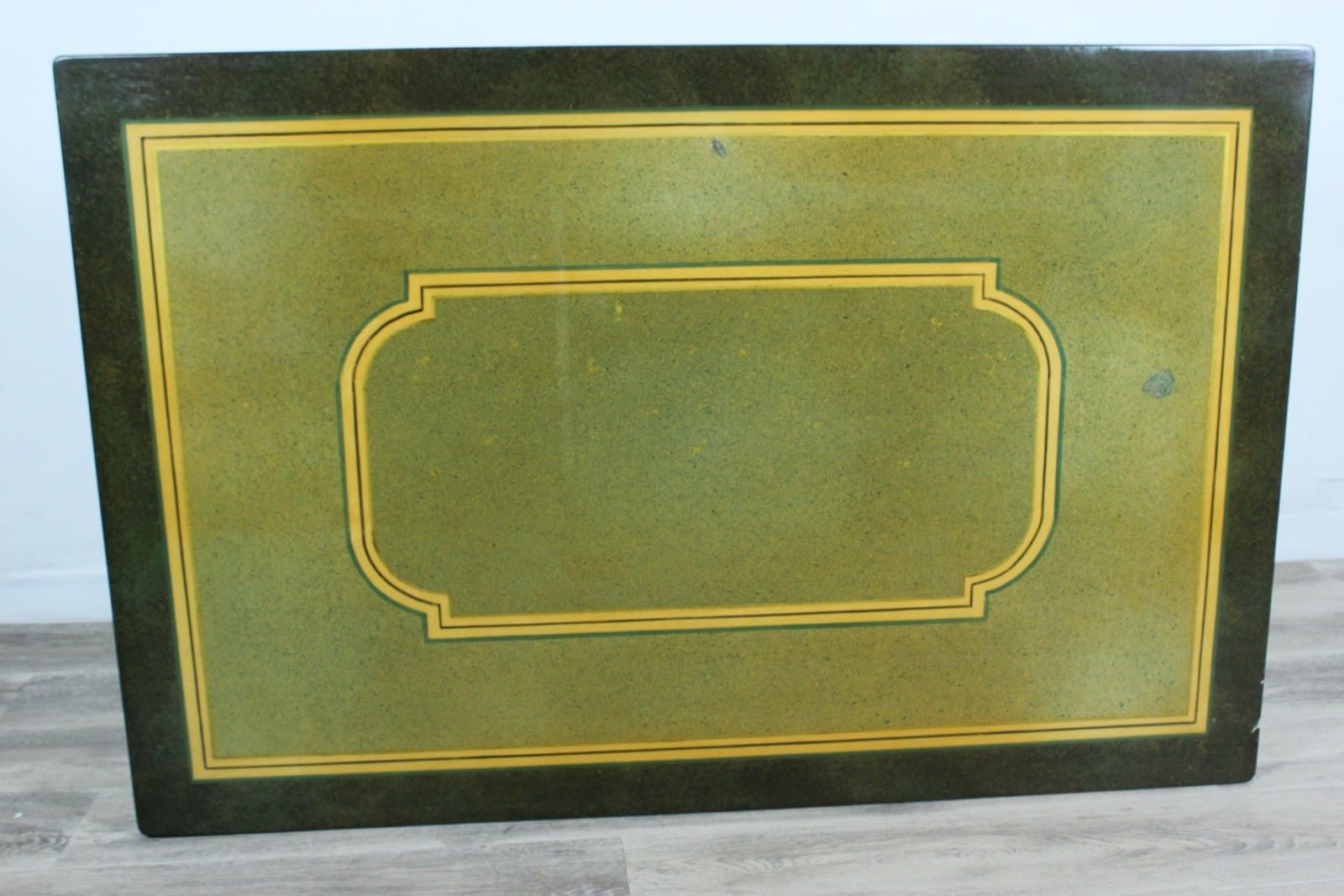 Tavolino tavolo da salotto basso vintage di modernariato anni 70 space age verde Categoria  Tavoli - tavolinetti