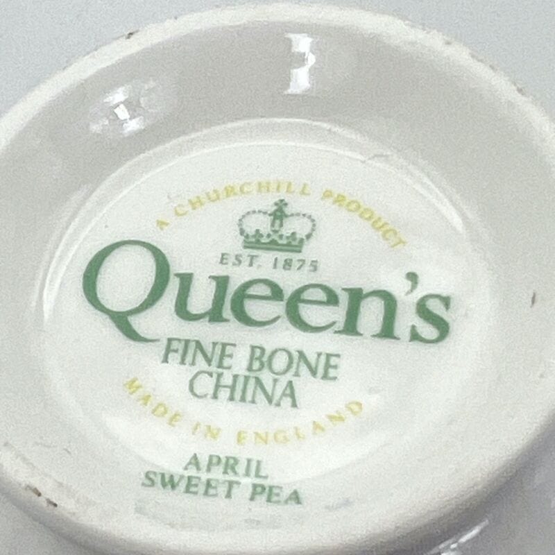 Tazza da caffè in porcellana Queen's con mese tazzina inglese APRILE 900 Categoria  Servizio tazze - Tazze