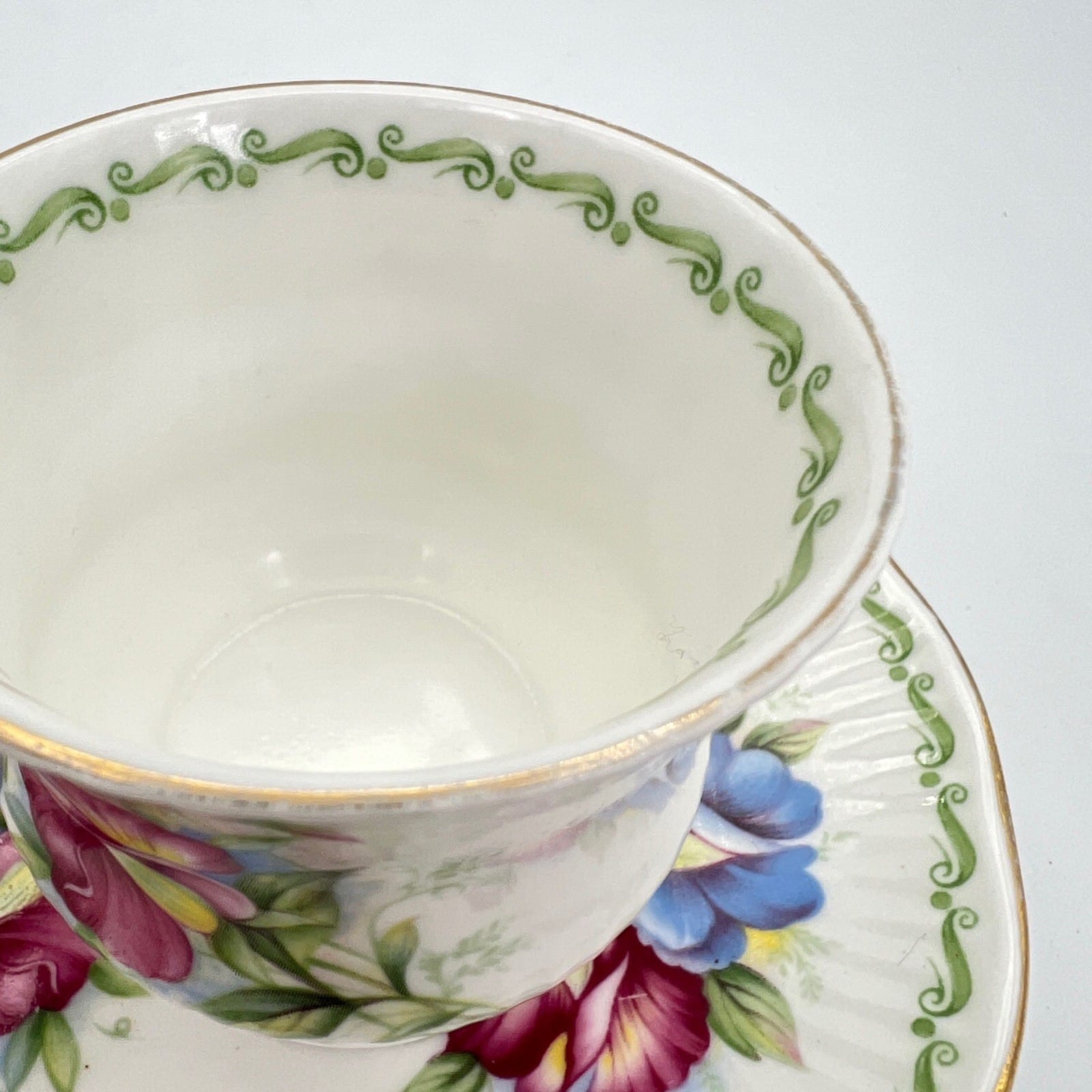 Tazza da caffè in porcellana Queen's con mese tazzina inglese Aprile 900 Rosina Categoria  Servizio tazze - Tazze