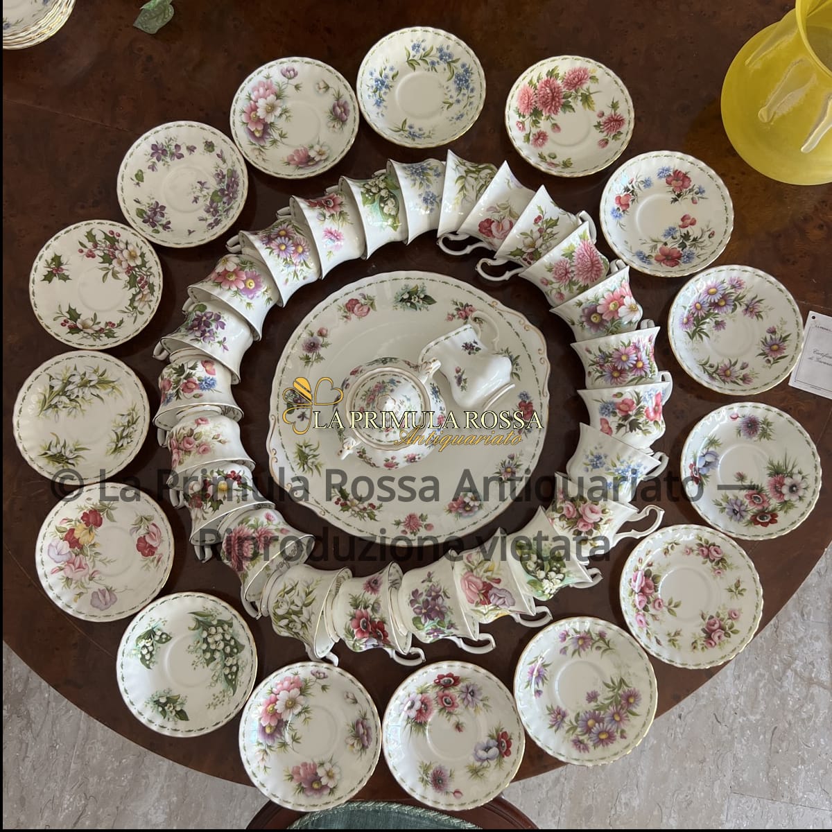 Tazza da caffè in porcellana Royal Albert Mese tazzina inglese Originale Vintage Categoria  Servizio tazze - Tazze