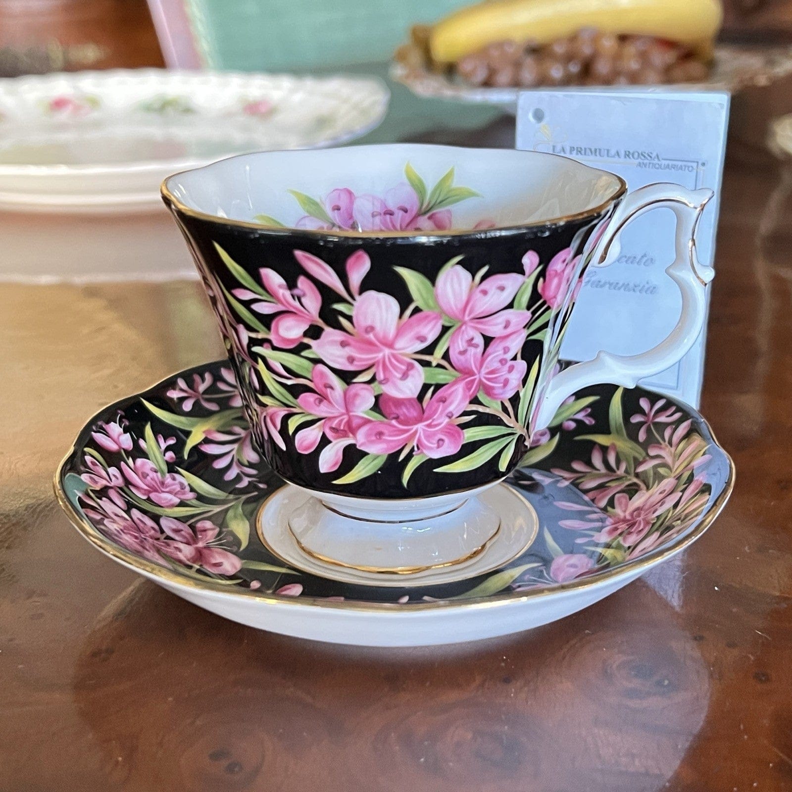 Tazza da tè The in porcellana nera Royal Albert Provincial Flowers Fireweed 900 Categoria  Servizio tazze - Tazze