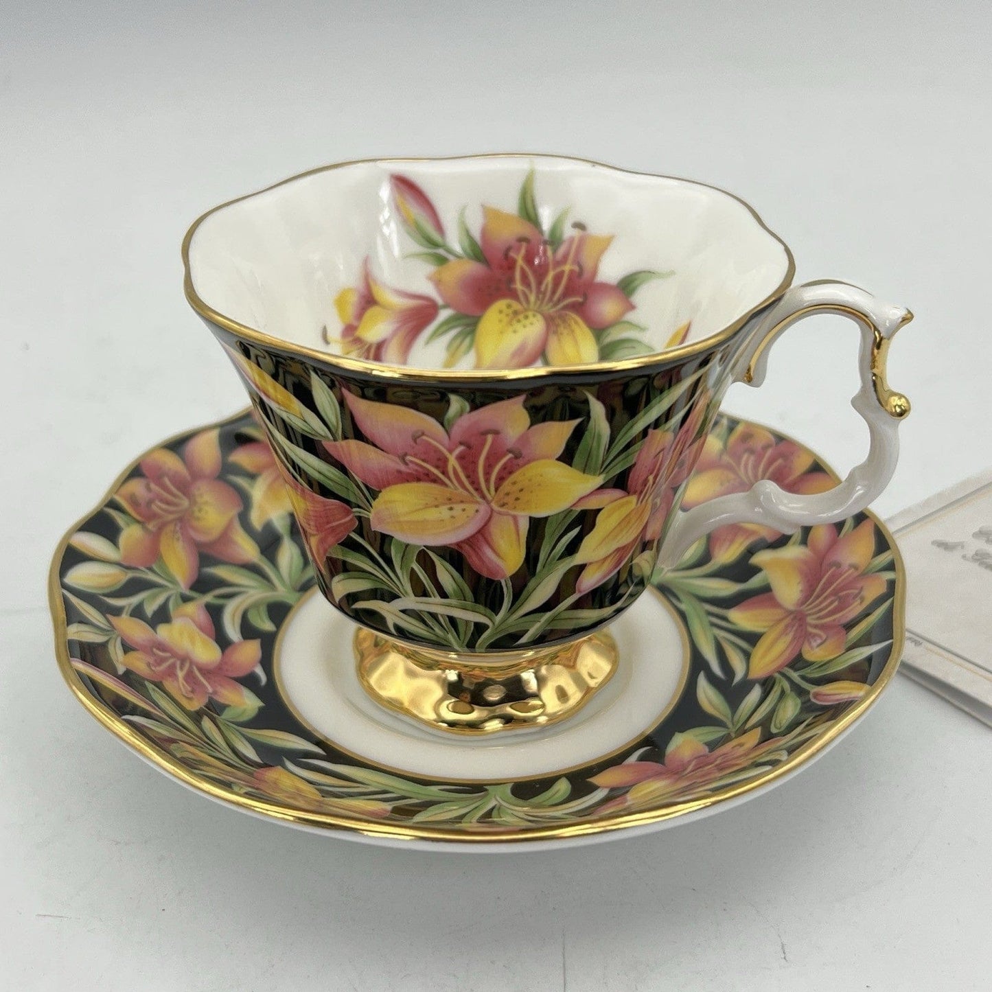 Tazza da tè The in porcellana Nera Royal Albert Provincial Flowers Prairie Lily Categoria  Servizio tazze - Tazze