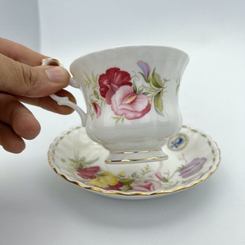 Tazza da tè The in porcellana Royal Albert con mese tazzina inglese APRILE 900 Categoria  Servizio tazze - Tazze