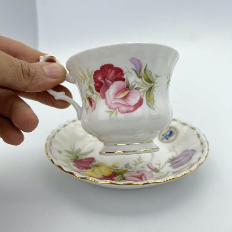 Tazza da tè The in porcellana Royal Albert con mese tazzina inglese APRILE 900 Categoria  Ceramiche e Porcellane