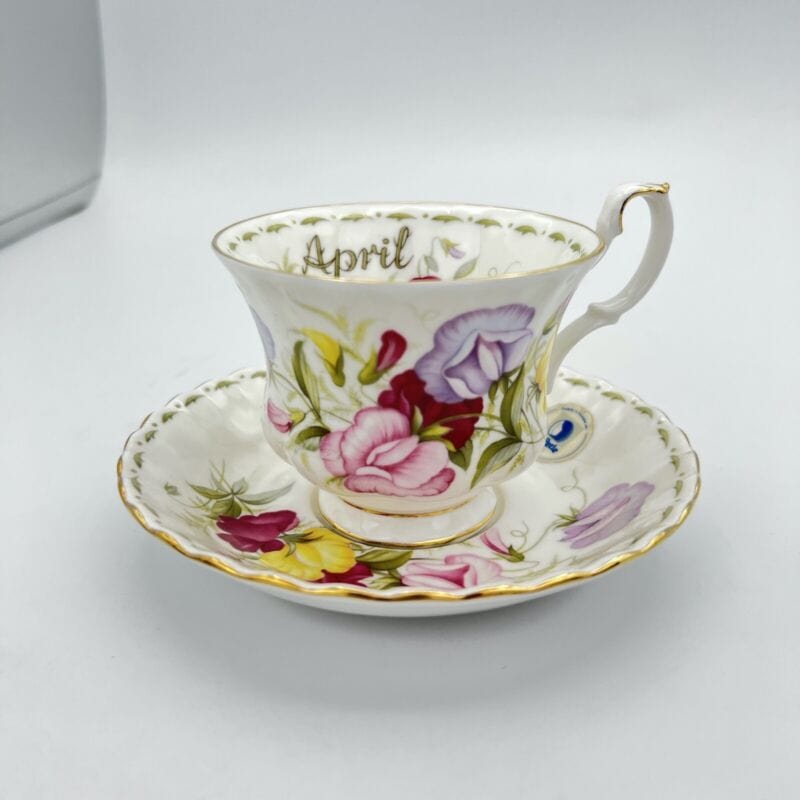 Tazza da tè The in porcellana Royal Albert con mese tazzina inglese APRILE 900 Categoria  Ceramiche e Porcellane