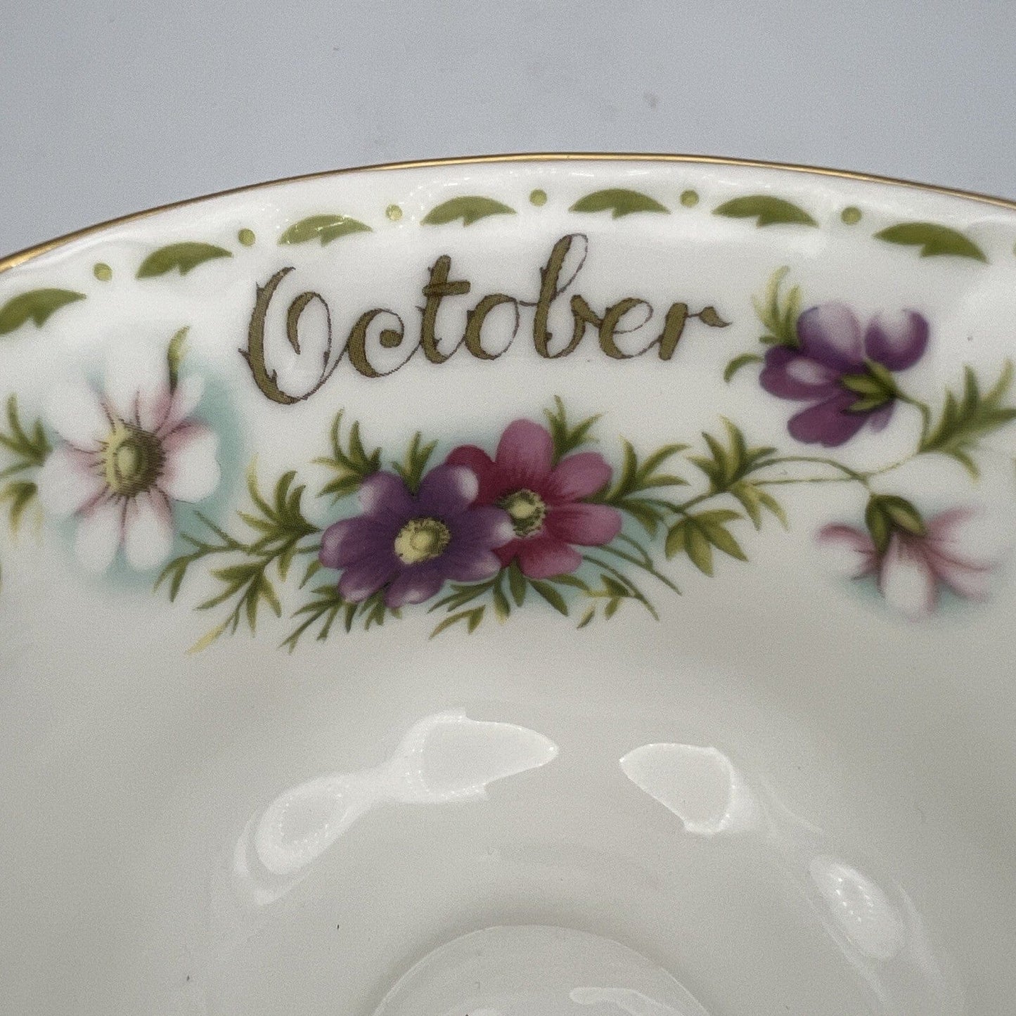 Tazza da tè The in porcellana Royal Albert con mese tazzina inglese OTTOBRE 2003 Categoria  Servizio tazze - Tazze